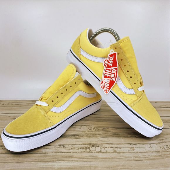 Vans Shoes - VANS OLD SKOOL (WOMENS 8.5 | MENS 7.0)